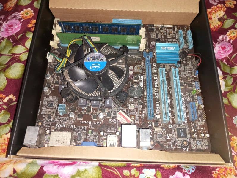 i7-2600 with asus h61 motherboard 12gb (8+4) ram 0