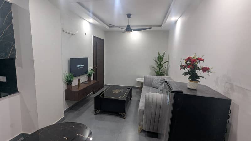 One Bed Apartment For Rent Per day And Short Stay Avil In Bahria town Lahore 1