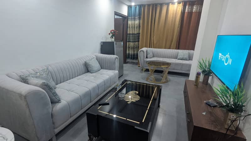 One Bed Apartment For Rent Per day And Short Stay Avil In Bahria town Lahore 3