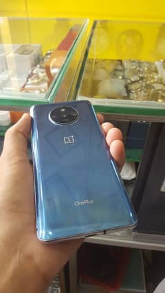 8/128 VERY GOOD CONDITION ONEPLUS 7T