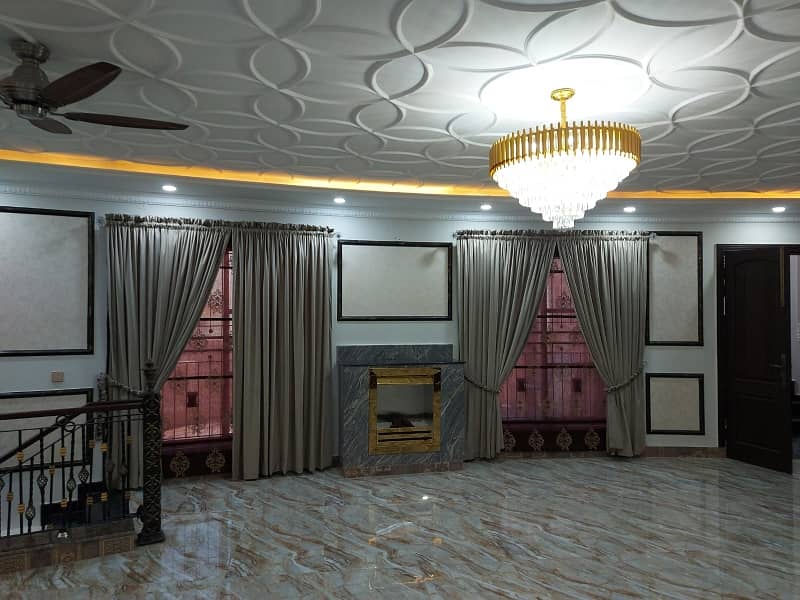 House Of 10 Marla For rent In Bahria Town - Sector C 8