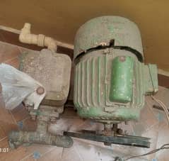 USED DONKEY WATER PUMP IN RUNNING CONDITION.