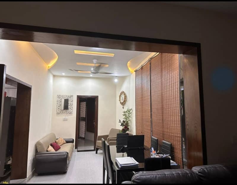 7.25Marla House For sale In faisal Town all pix is original 0