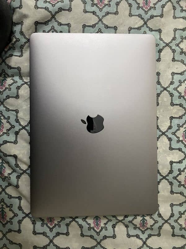 Macbook Pro 2017 8GB 256GB 2