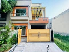 Vip 5 Malra Used House For Sale In Bahria Town Lahore