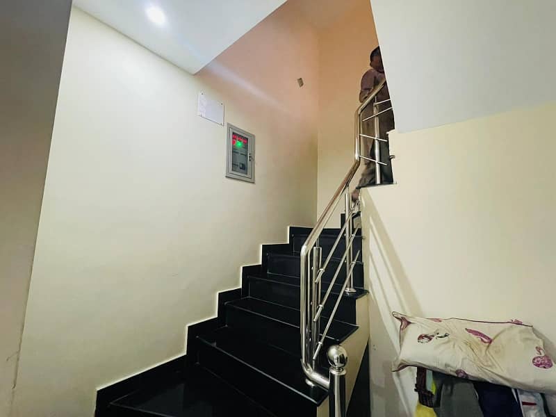 Vip 5 Malra Used House For Sale In Bahria Town Lahore 12