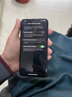 Iphone xs max LLA model factory unlocked