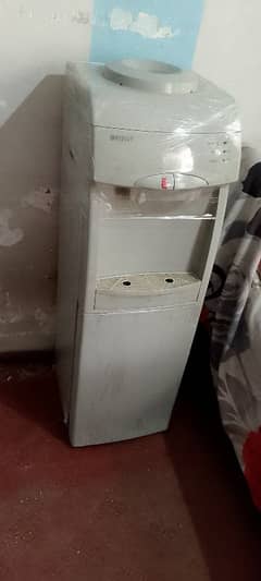 good condition water dispenser