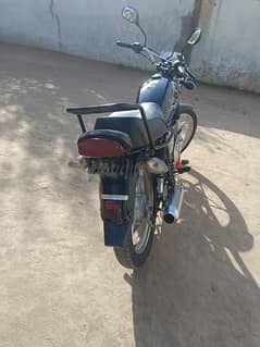 Suzuki GS150 se