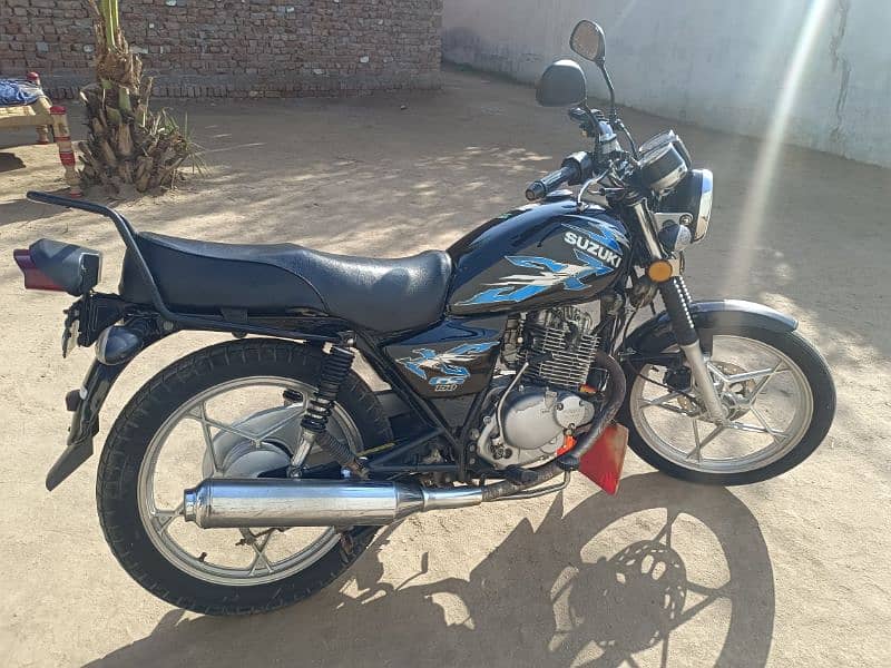 Suzuki GS150 se 1