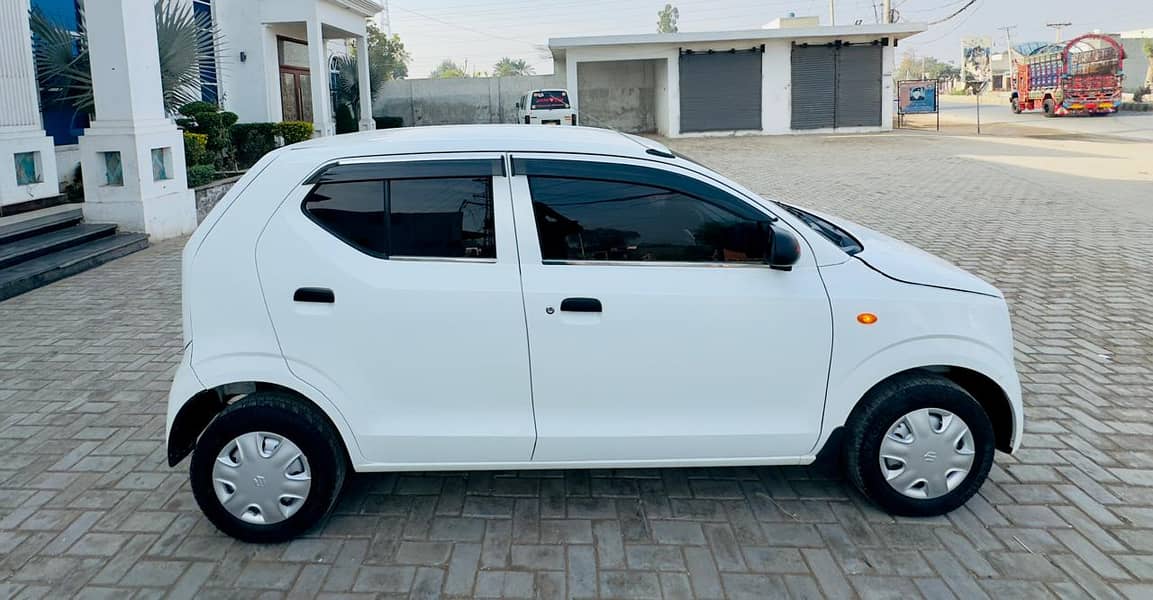 Suzuki Alto vxr 2023 Model family used brand new car 4