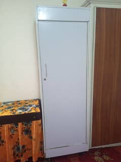 single door cupboard in almost new condition