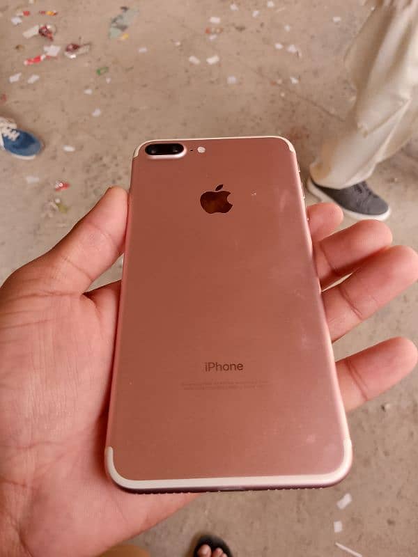 IPHONE 7 Plus. . 128 gb. . Official Approved. . 8