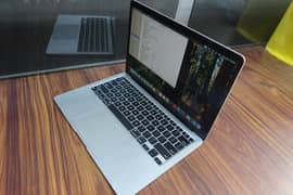 Apple Macbook Air 2020 M1 8GB/256GB SSD,Retina Display, Like Brand New