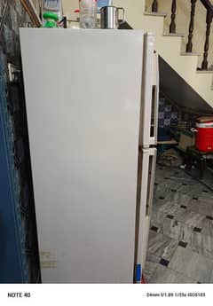 DAWALANCE 14 CUBIC FIT LARGE SIZE FRIDGE IN VERY GOOD Condition