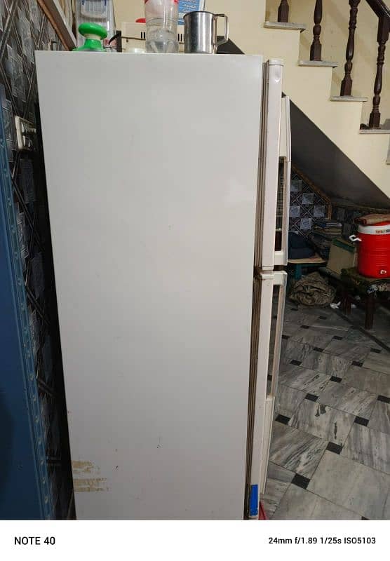 DAWALANCE 14 CUBIC FIT LARGE SIZE FRIDGE IN VERY GOOD Condition 0