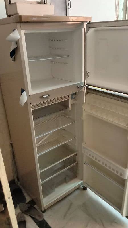 Toshiba Refrigerator Fridge and Freezer Gas Leak Problem. 3