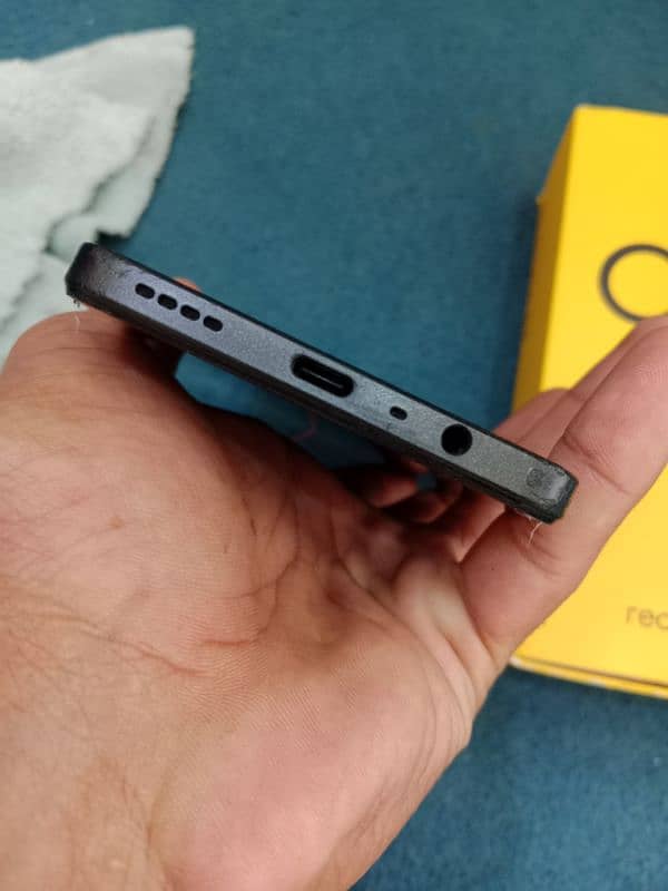 Realme c53 6/128 3