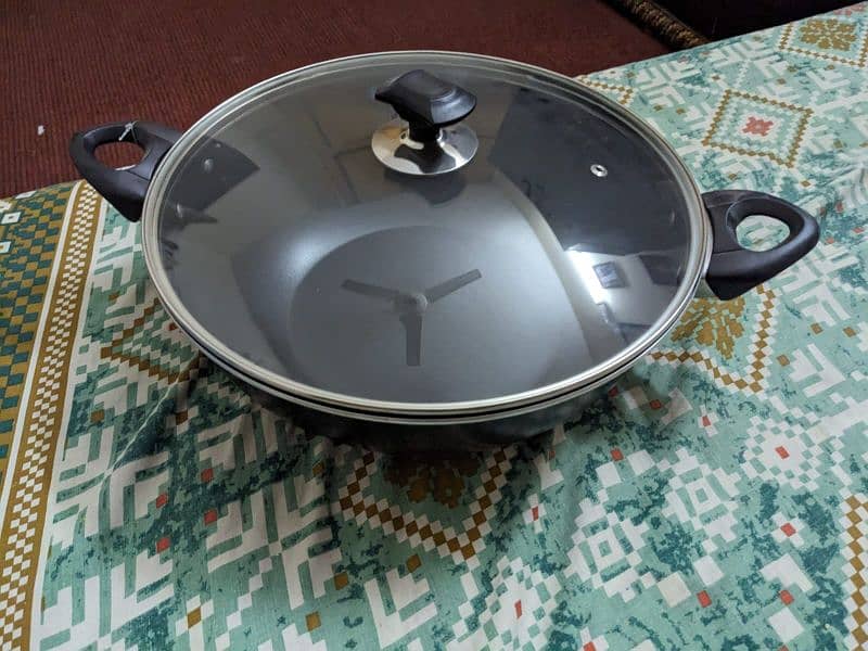 non stick karahi 2