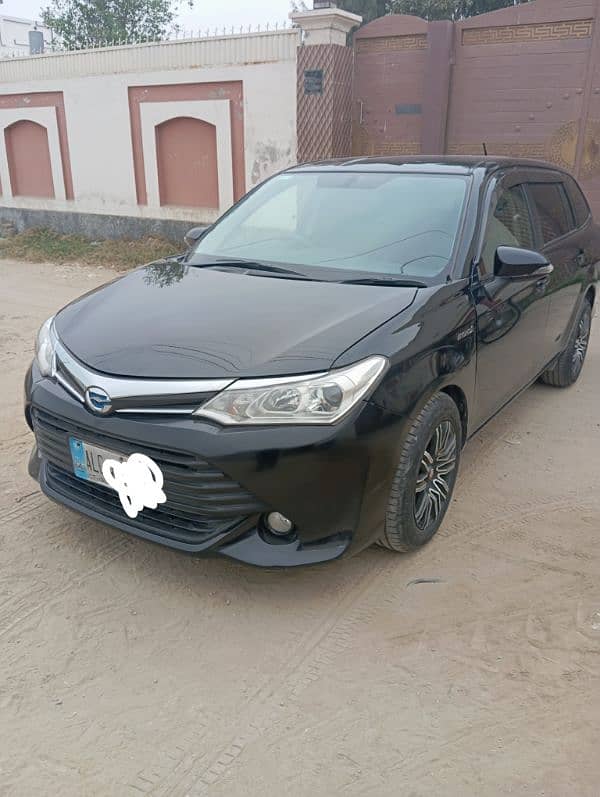 Toyota Corolla Fielder 2015 16