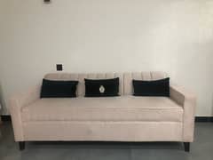 5 SEATER BRAND NEW SOFA