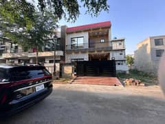 5 MARLA HOUSE FOR SALE M7B LAKE CITY LAHORE