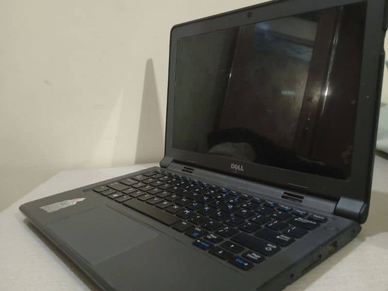 Dell latitude 3160  touch screen 6th generation notebook 3