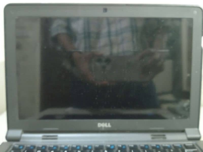 Dell latitude 3160  touch screen 6th generation notebook 4