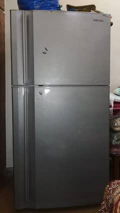 Hitachi Fridge Big size