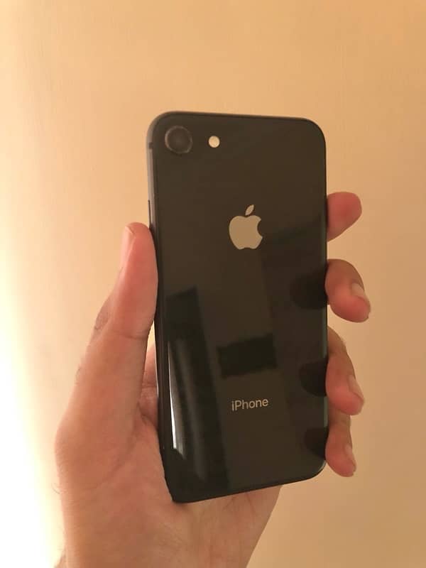 iPhone 8 64GB Non PTA Space Grey for Sale in Lahore 1