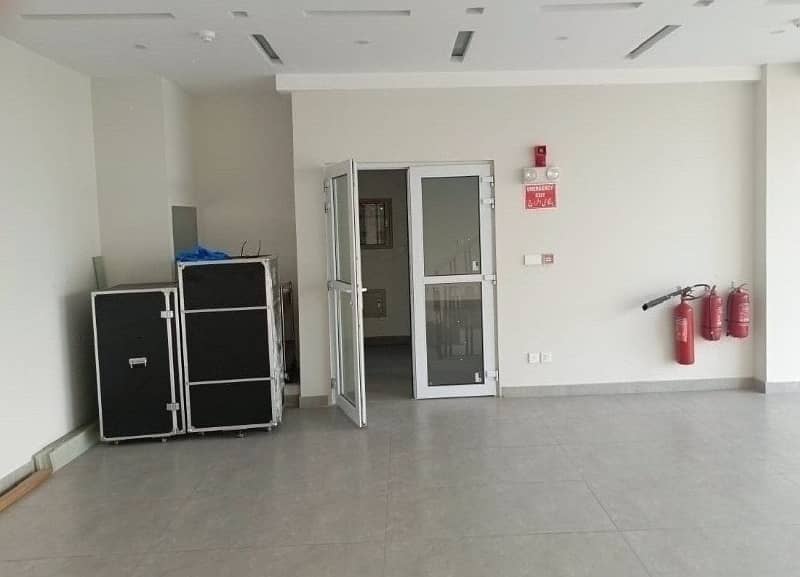 4 Marla Brand New Plaza 4th Floor Office With Elevator For Rent In DHA Phase 6 Main Boulevard, Lahore. 4