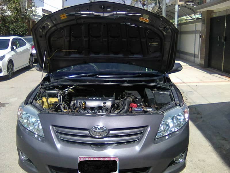 TOYOTA COROLLA GLi MODEL 2009 METALLIC GREY COLOUR BEHTREEN CONDITION 18