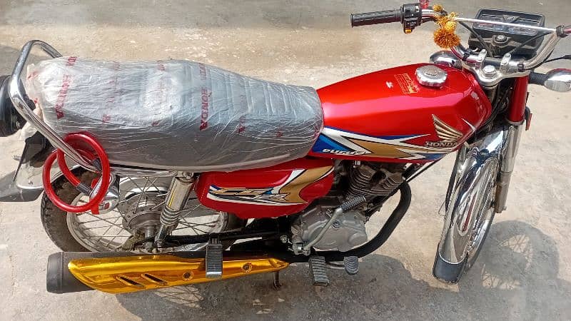 Honda 125 new condition 3