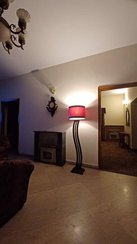 Grand 1 Kanal Fully Furnished Home for Rent in DHA Phase 1 6-Bed Luxury Living!" 13