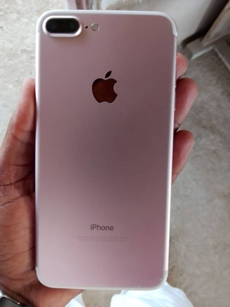 Apple iPhone 7 Plus 5