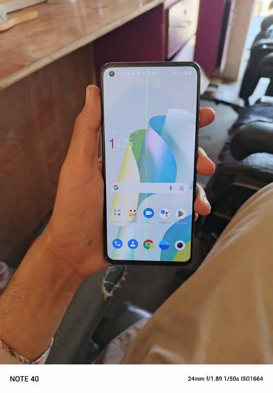 oneplus 9 5G 10 by 10 condition bus halki si line he 2