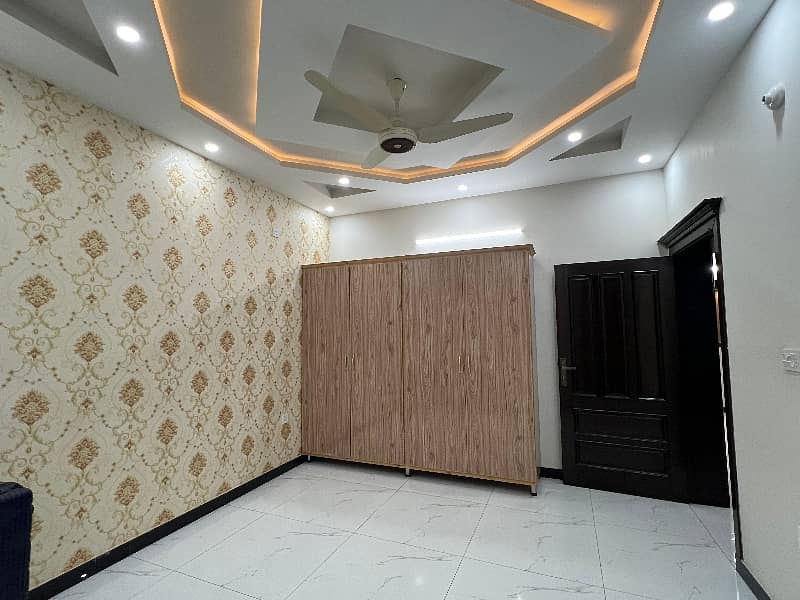 10 marla Upper portion available for Rent G-13/4 contact:-0347-7163075 10