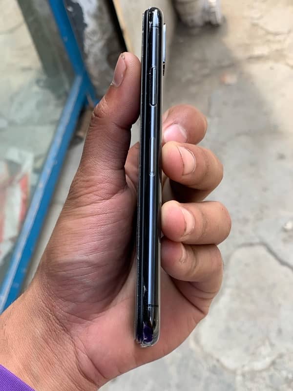 iPhone X bayeepas 64 gb 3