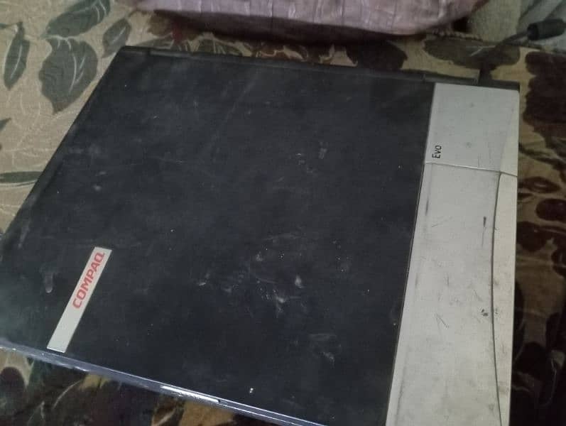 Compaq laptop 0