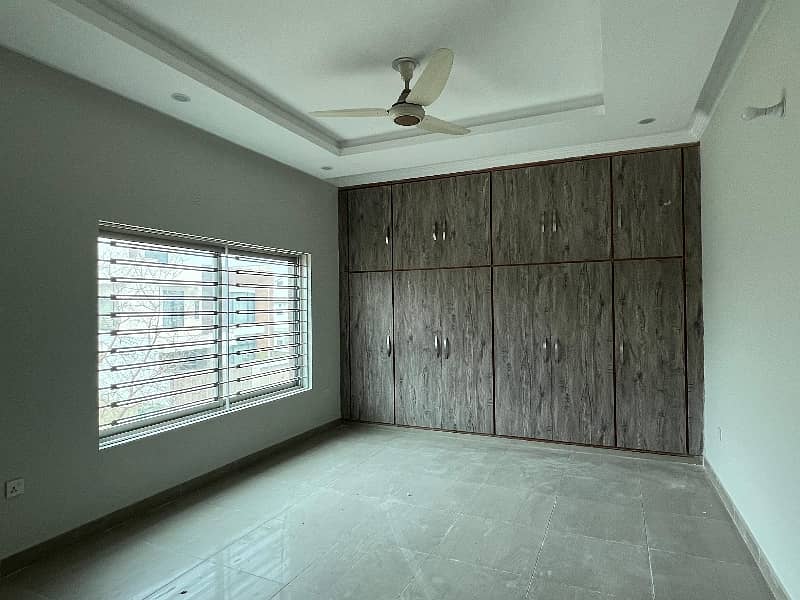 14 Marla Ground+ upper portion Available For Rent G-13 14