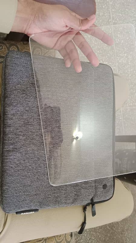 MacBook Air M1  just box open 8