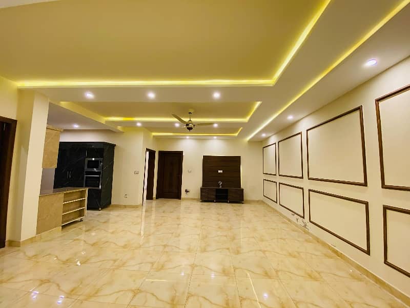 1 kanal Corner Designer Upper Portion Available For Rent 18