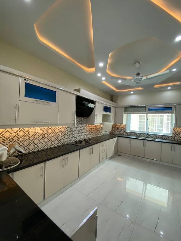 Kanal Designer Brand New Full House Available For Rent Bahria town phase 8 Rawalpindi 7