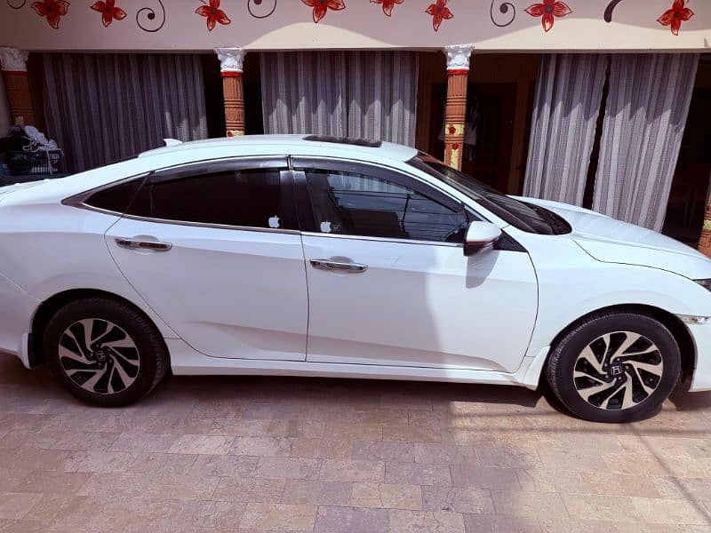 Honda Civic Oriel 2018 3