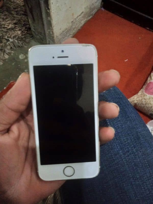 I phone 5s Pta Prof 16gb 03063765585 1