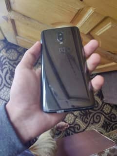 oneplus6T 8/128 dual sim apporved 10 by 10 condition