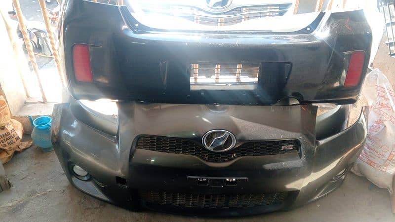 vitz parts had light bamper Ac panel all body parts available 3