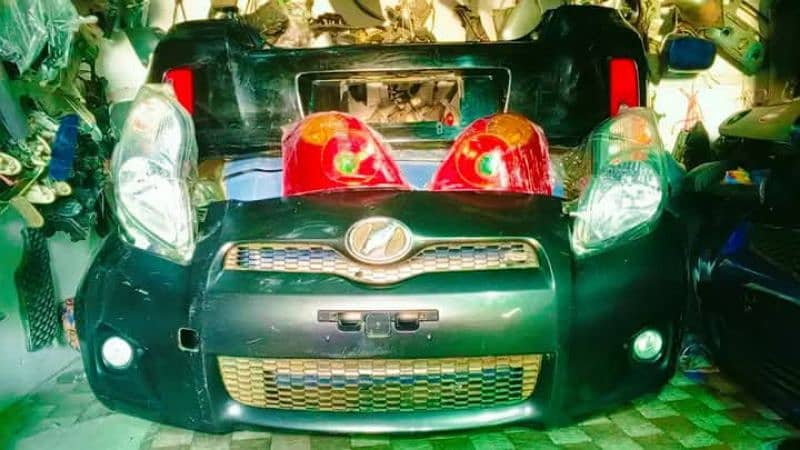 vitz parts had light bamper Ac panel all body parts available 5