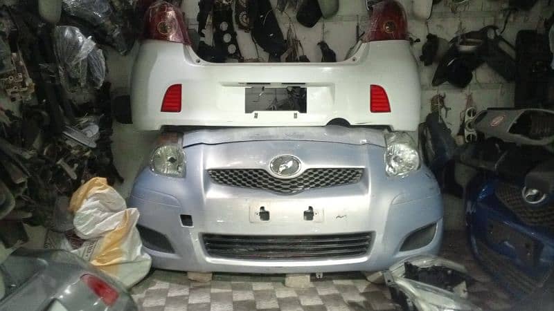 vitz parts had light bamper Ac panel all body parts available 11