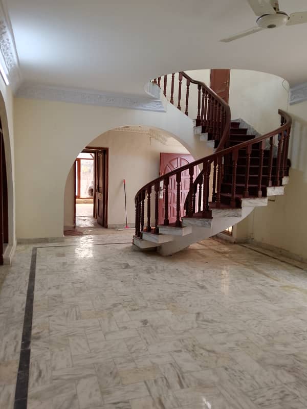 Beautiful Ful house for rent in F10 Size 1 kanal accommodation 5 bedroom with attached bathroom 14